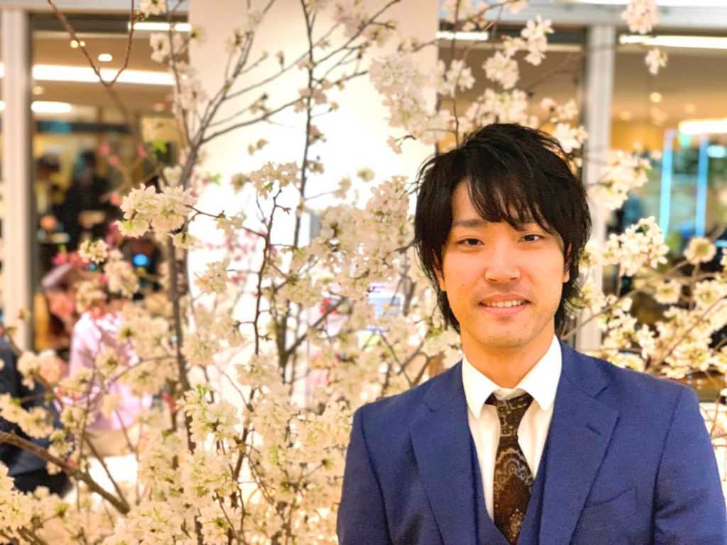 バーテンダーから海外事業開発部の部長になるまでの軌跡。 海外事業開発部 部長 井元